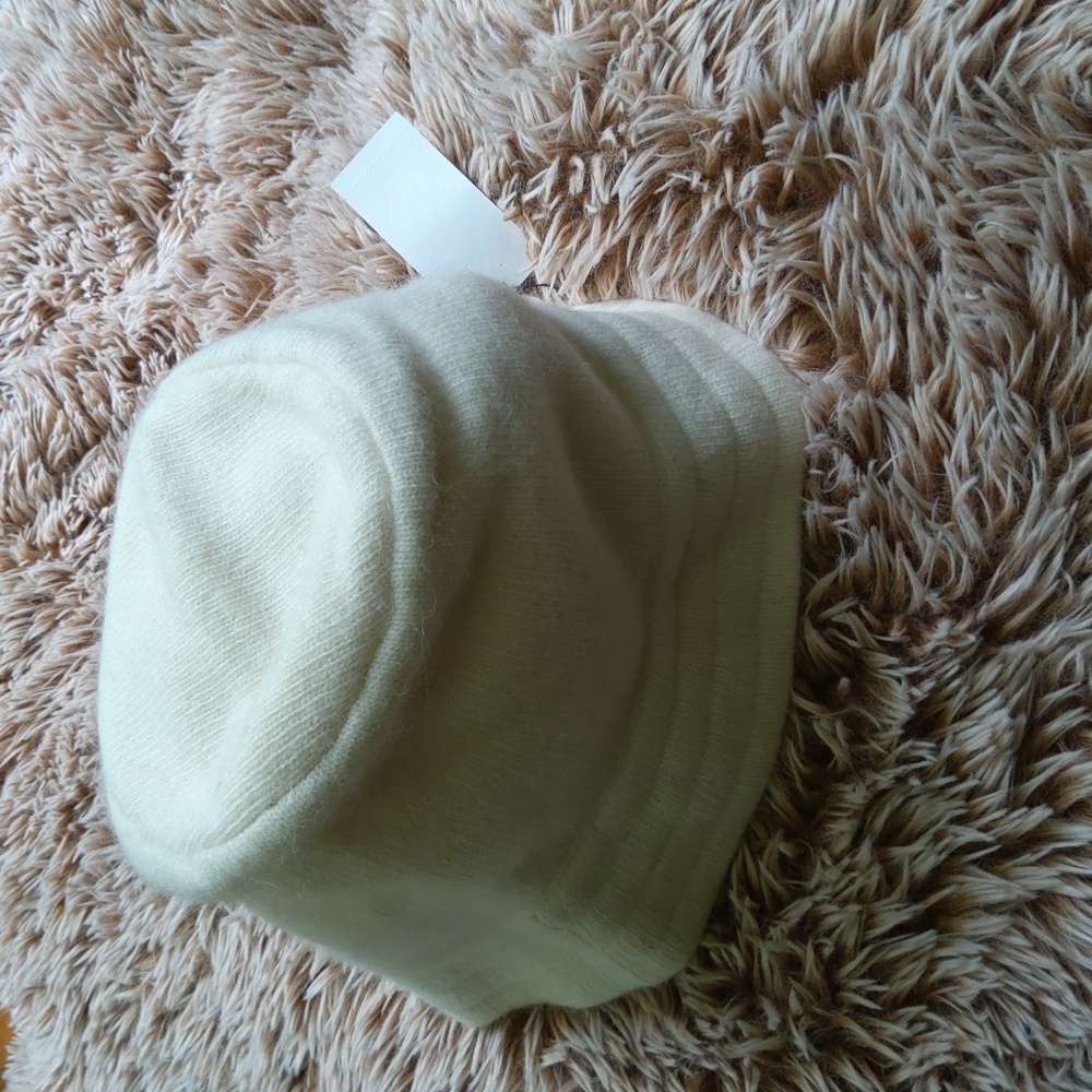 💥NEW💥Off-white Wool/Angora Bucket Hat